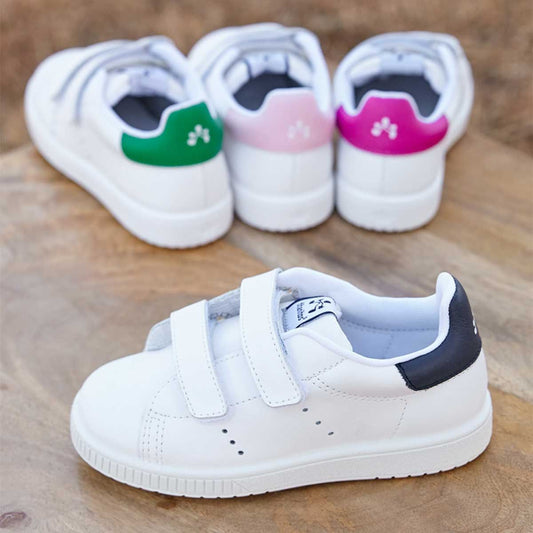 Zapatillas Blancas y Marino Tira Adherente Titanitos