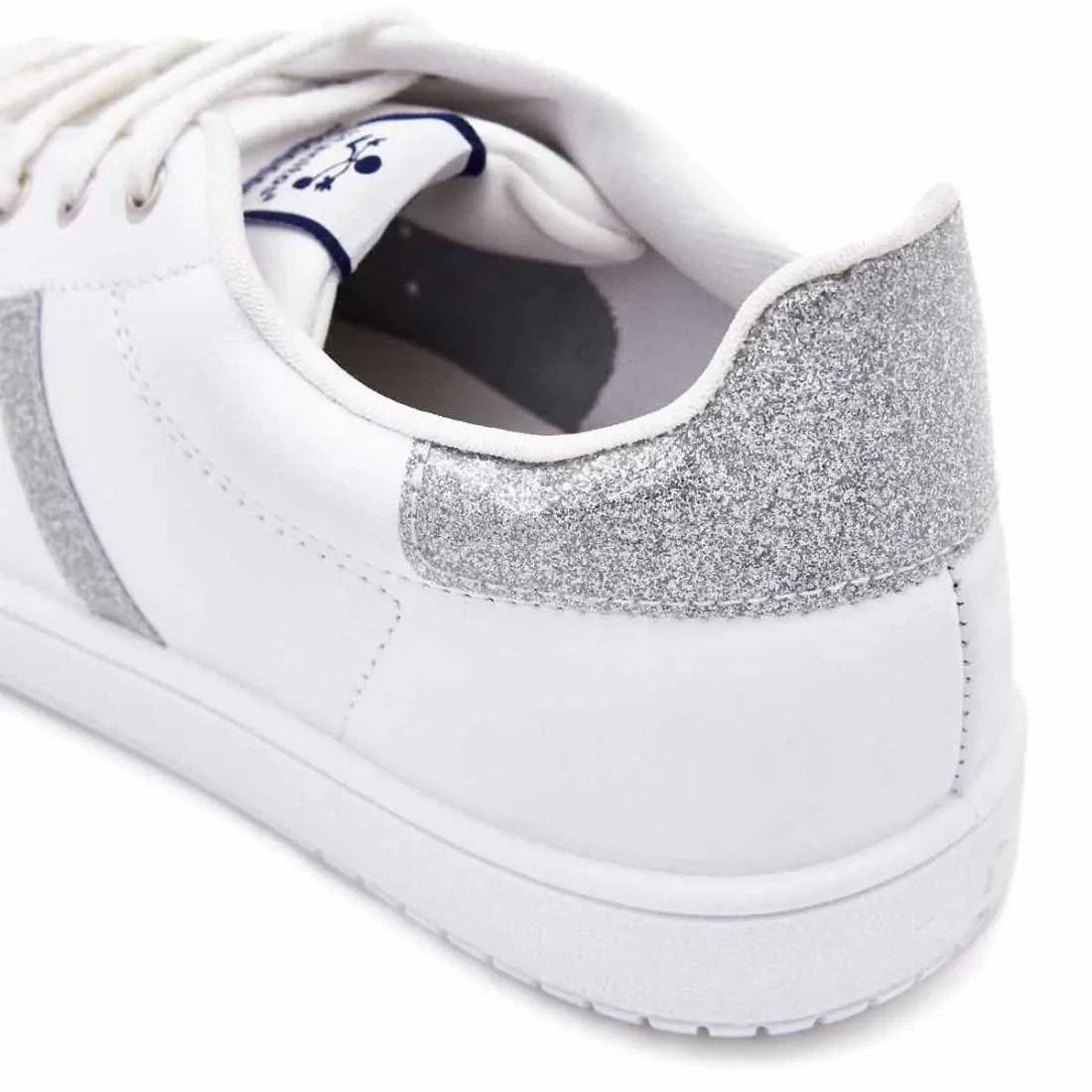 DEPORTIVA PIEL DETALLE PLATA