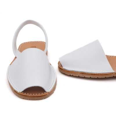 Menorquina Artesanal de Piel Blanca hecha en España - Pasitrote 2