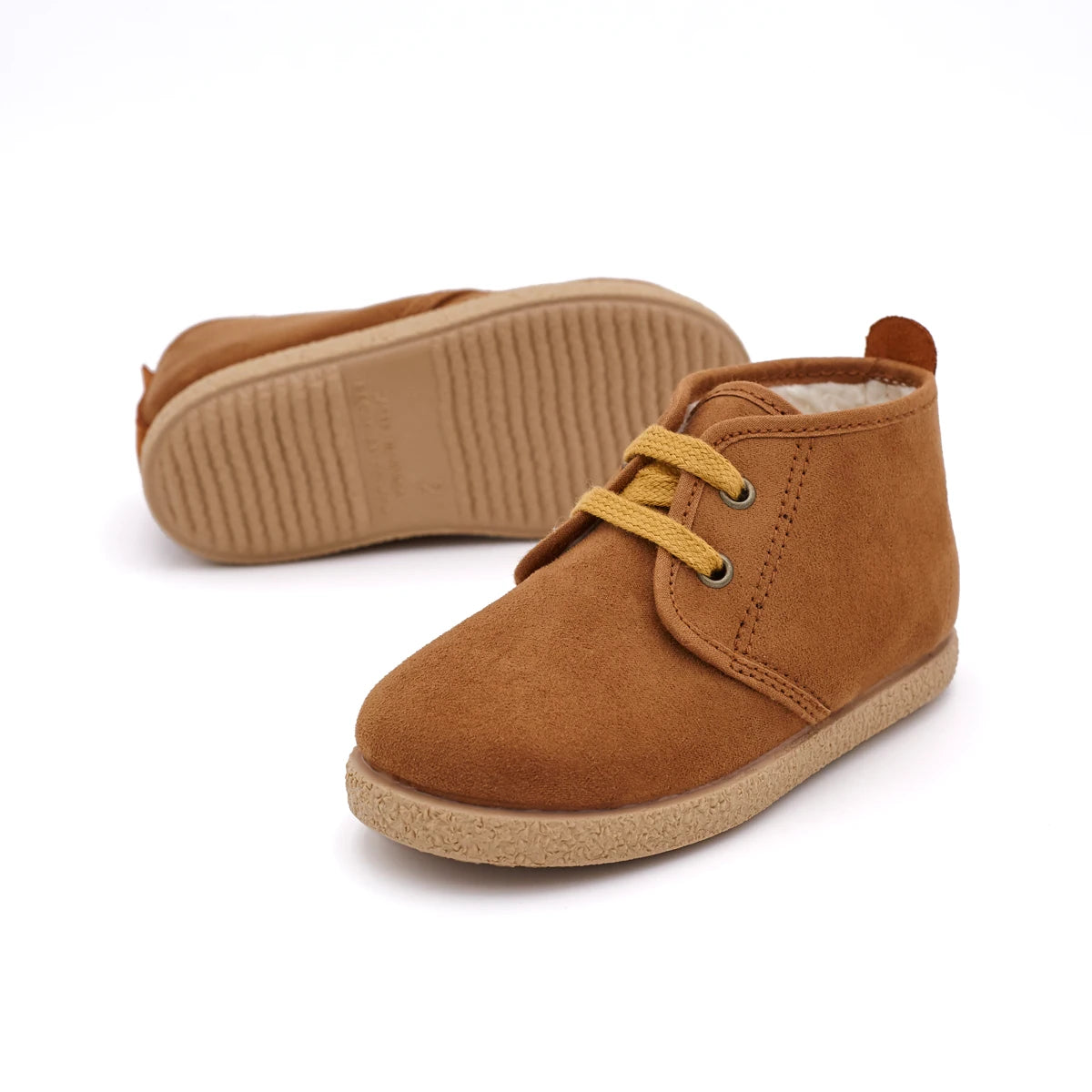 botas marrones para niños con borreguito