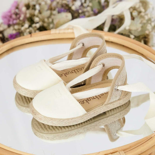 Valenciana Niña Yute Lona Beige