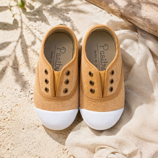Zapatilla Niño Lona Ocre